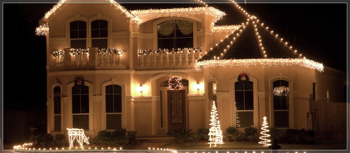 outdoor christmas lights ideas for the roof bright blue led icicle lights