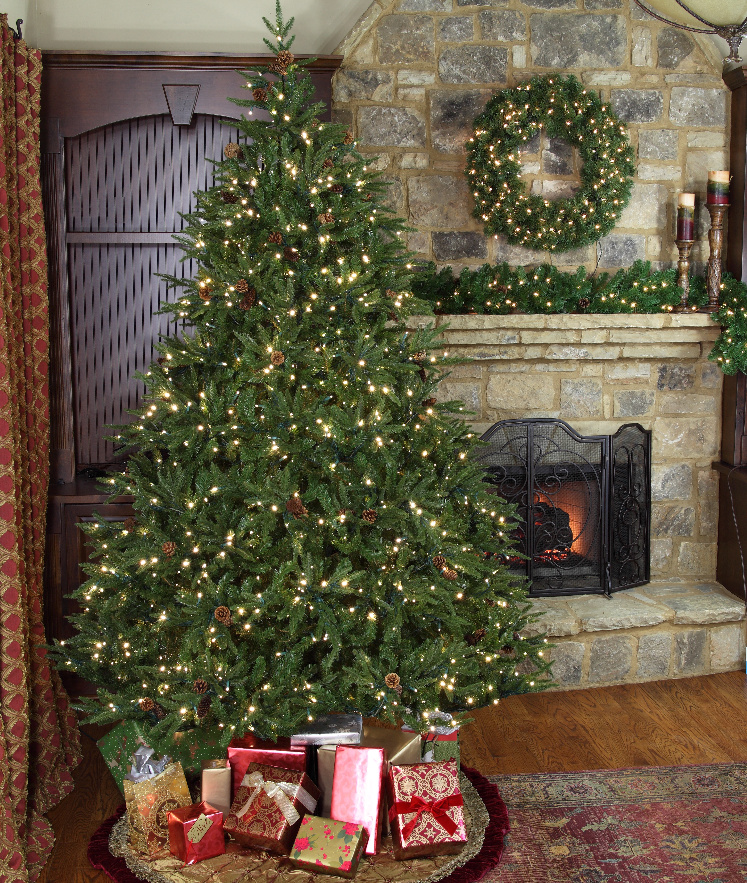 Colorado Pine Prelit Artificial Christmas Tree