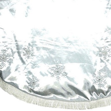 large tree skirts